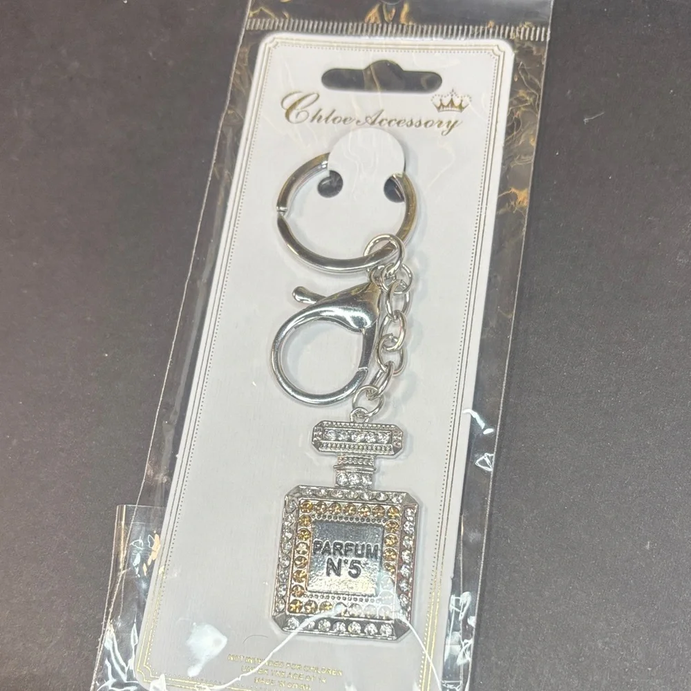 🔥PARFUM NO•5 BLING KEYCHAIN/BAGCHARM